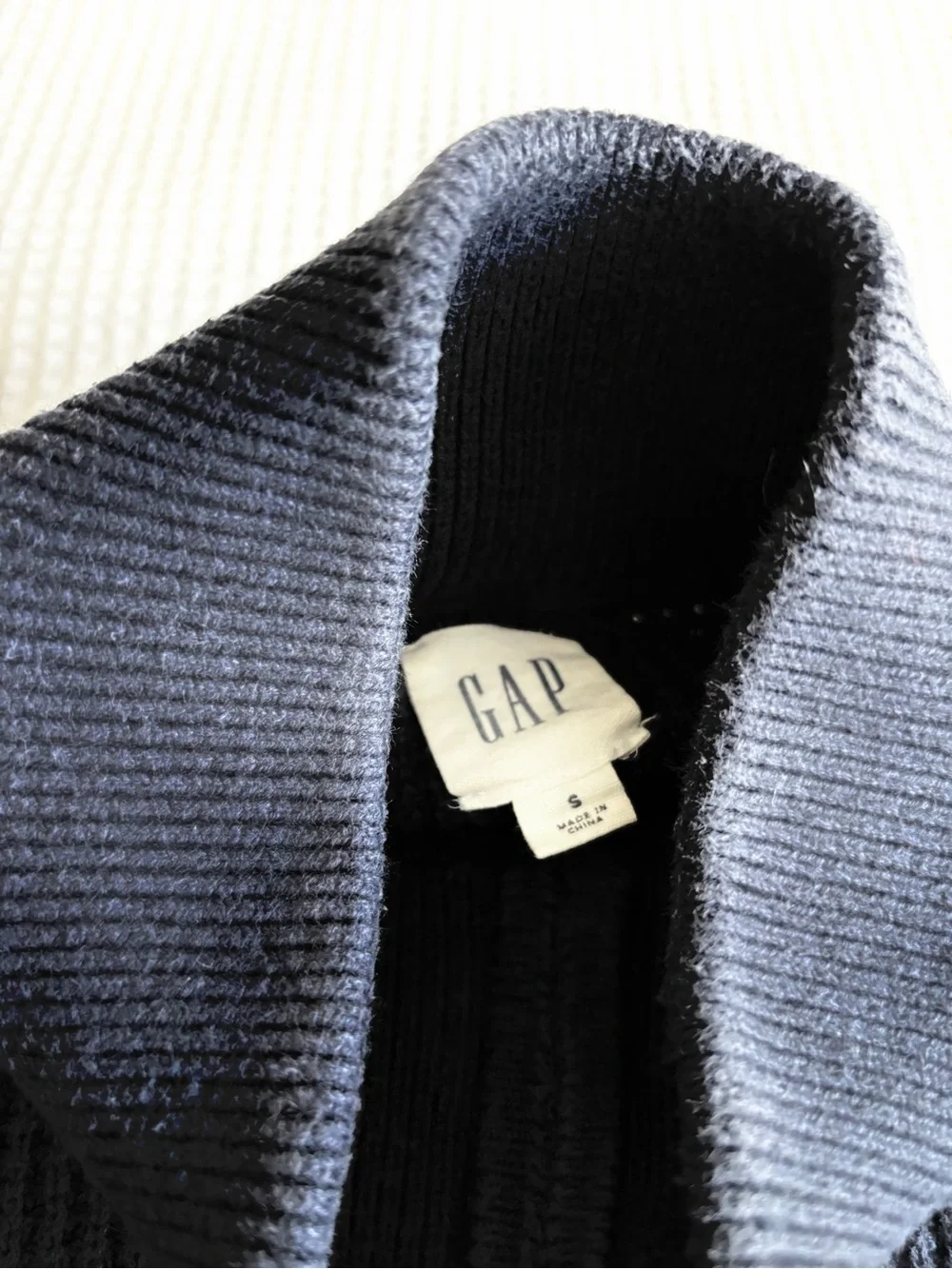 GAP Men's Ribbed Quarter-Zip Sweater - Black
